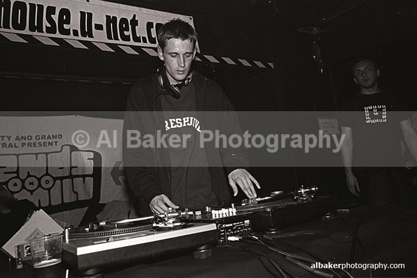 25 - Friends-&-Family @ the-roadhouse 19.04.03