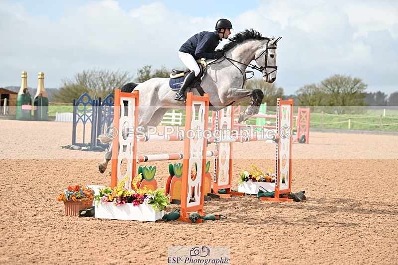 240315A-121331-00848 - Cls 3 Snr Foxhunter