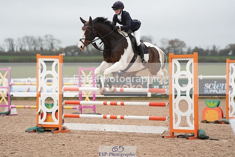 251109-111411-03510 - Cls 20 Newcomers and 1.10m Open