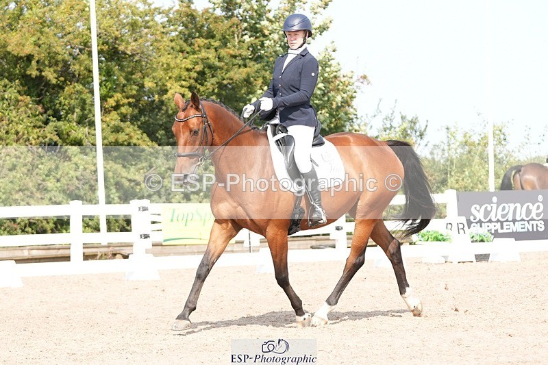 250817-105248-08184 - 151-Shona.MclauchlanLuca.Me.Go