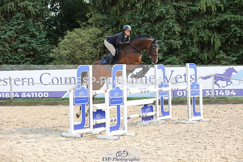 250816A-161610-02714 - Cls 9 Snr 1.10m Open