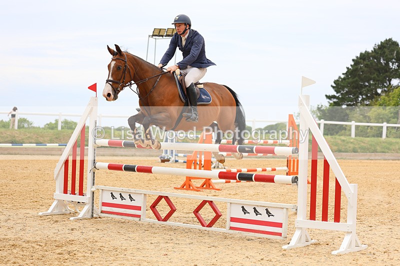 3E7A9542 - Class 9: Senior Foxhunter/1.20 open