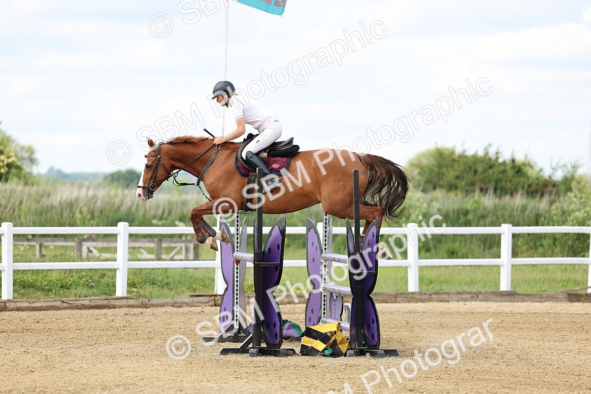 SBM_005913 - Class 19 - Senior Newcomers - 1.10m