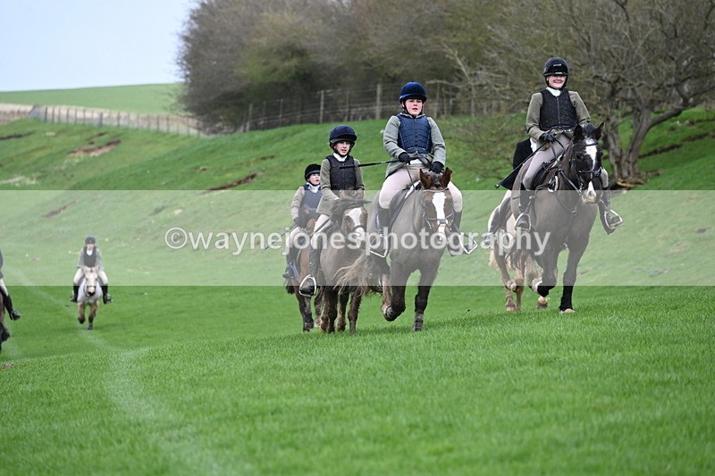 WJ6_9332 - Line Three