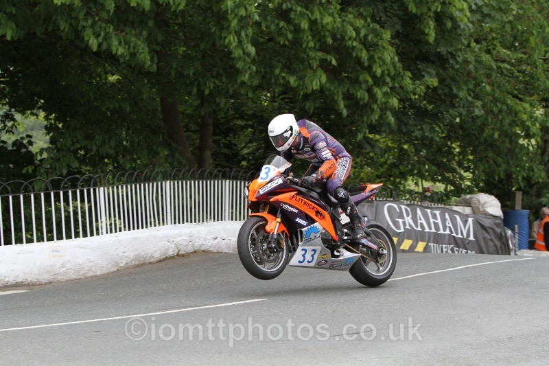 Oliver Linsdell Flitwick Yamaha / SMV / Steve Bond - Monster Energy Supersport Race 2