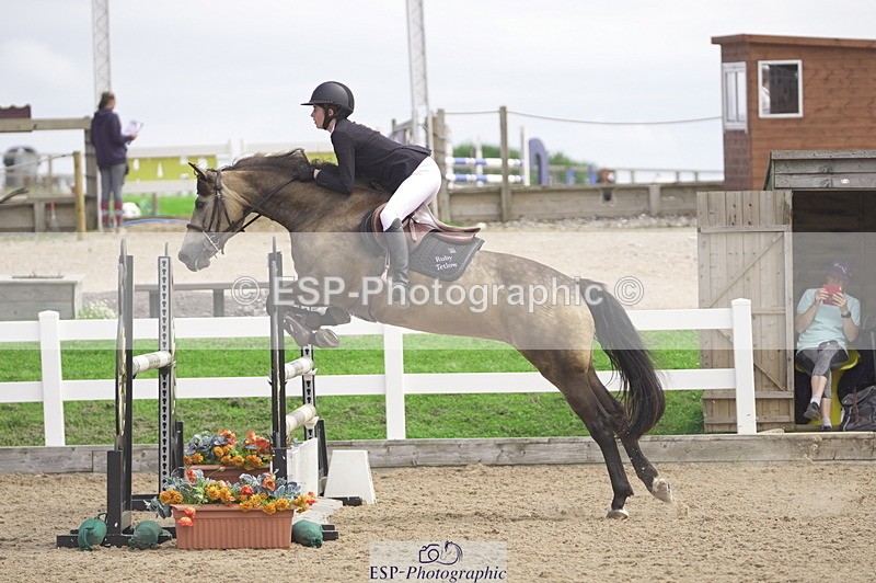 230810A-132600-02413 - Cls 4 1.05m Amateur Quali