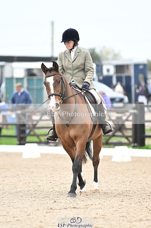 241103-094158-00189 - Intro 3 - 9.40 to 10.40