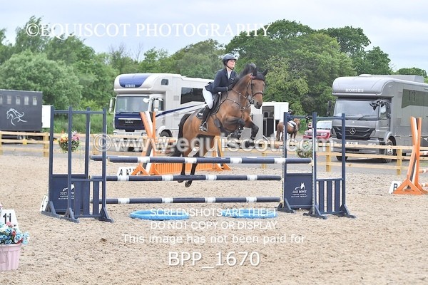 BPP_1670 - FRI CLASS 4 Senior Newcomers/ 1.10m Open