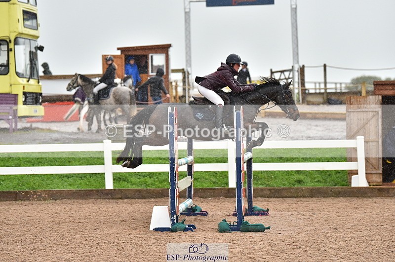 231028A-140328-01812 - Cls 5 Foxhunter & 1.10m Open