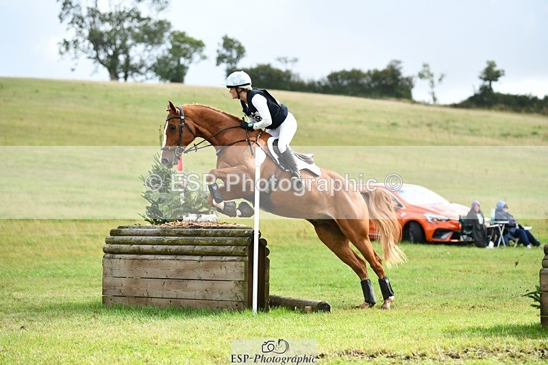 250831-104808-06164 - L-558-Lucy.Davies