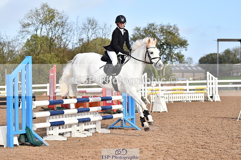 231028A-110832-00705 - Cls 2 British Novice & 80cm Open