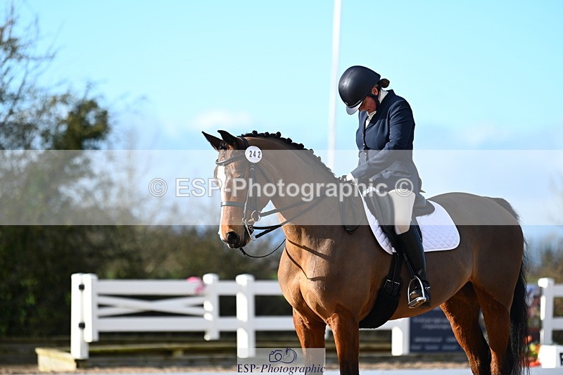 240218A-144630-08742 - 242-Alex.Robinson-Barr-French.Affair