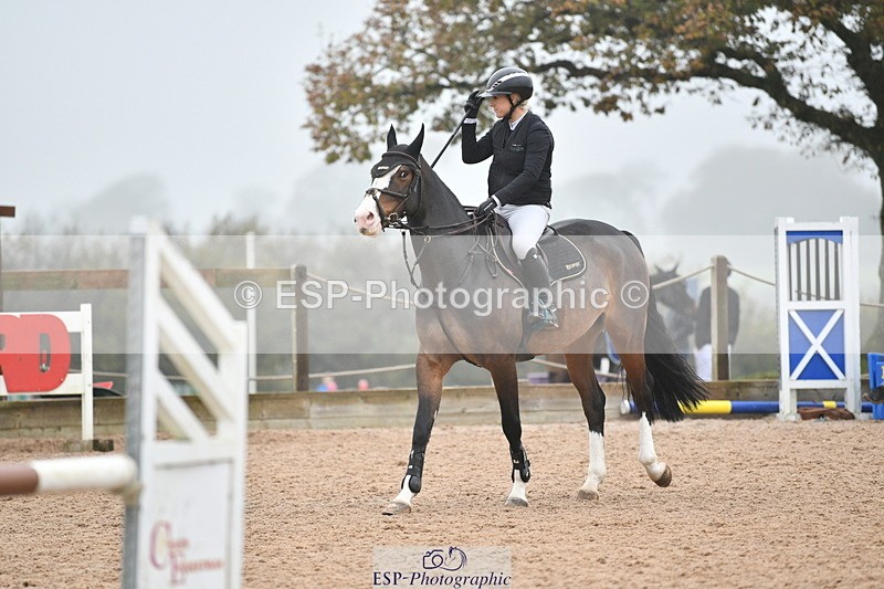 241102A-111419-04231 - SAT Cls 9 British Novice and 90cm Open