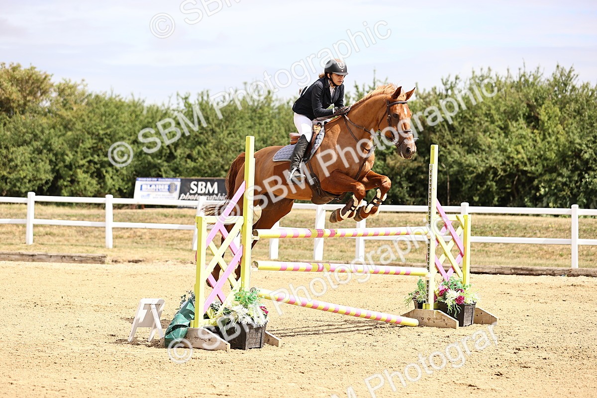 SBM_009677 - Class 8 - Senior Newcomers - 1.10  Open