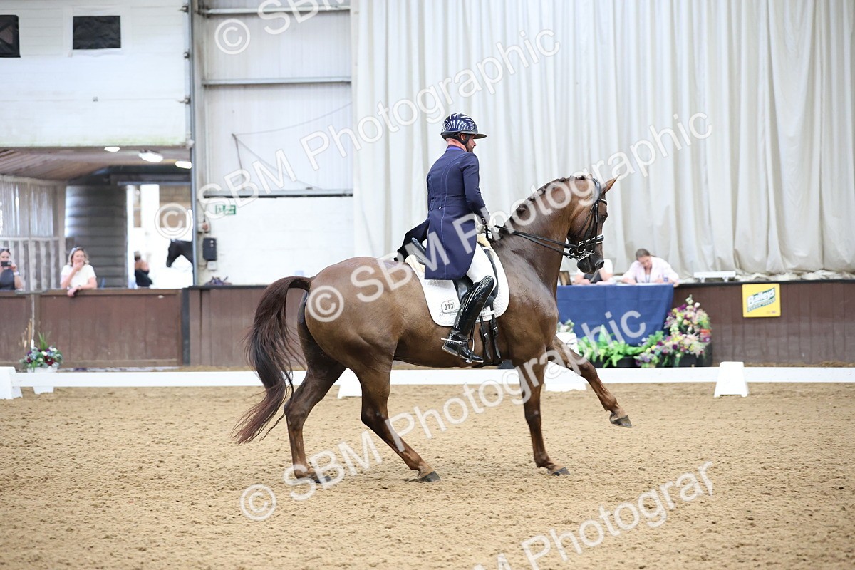 SBM_004827 - Class 9 - FEI Inter 1 Gold - 16.59-17.47