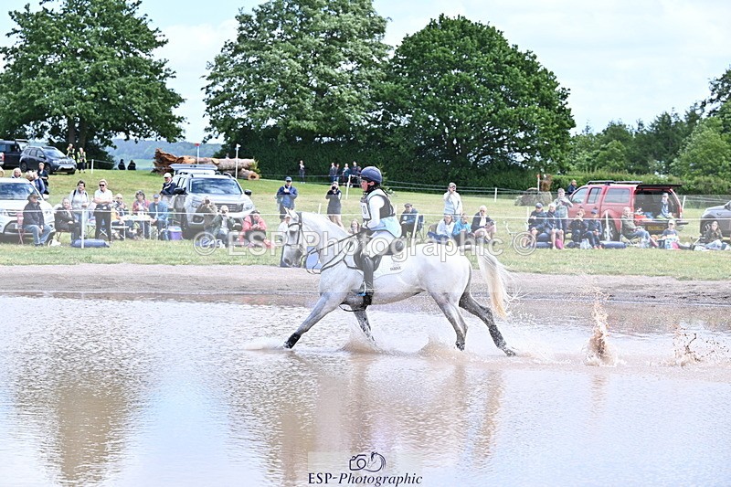 250525A-130740-16176 - D-470-Kitty.King-VENDREDI.BIATS