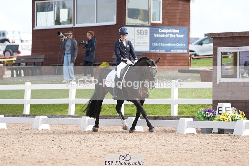 250906-103707-01514 - 005-Jessica.AllenHendrewen.Desert.Lady