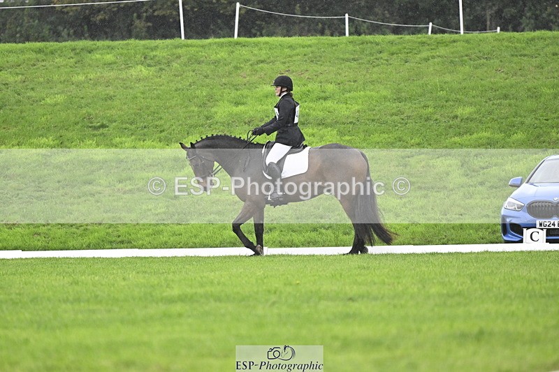 251023A-121250-04044 - F-420-Helen.Buckland