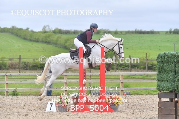 BPP_5004 - CLASS 24 SUN Senior BritiNovice/ 90cm Open
