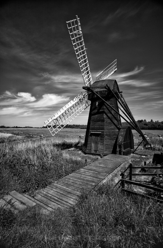 Herringfleet Mill #03 - Black & White/Monochrome