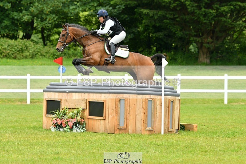 230528-150409-18361 - 487-MGH_GRAFTON_STREET-Pippa_Funnell-XC