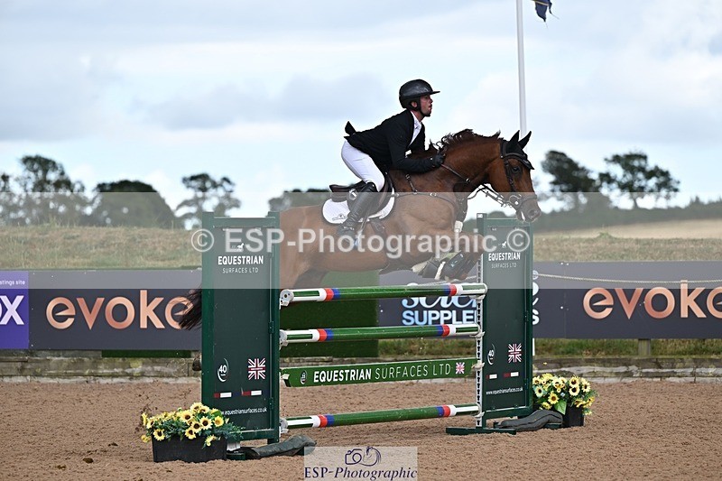260730-151126-02224 - Cls 4 Chard 7yr old Championships