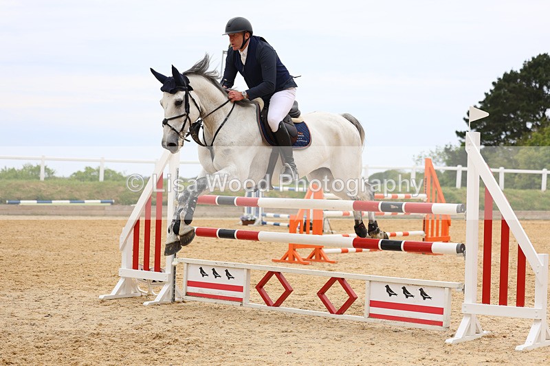 3E7A9650 - Class 9: Senior Foxhunter/1.20 open