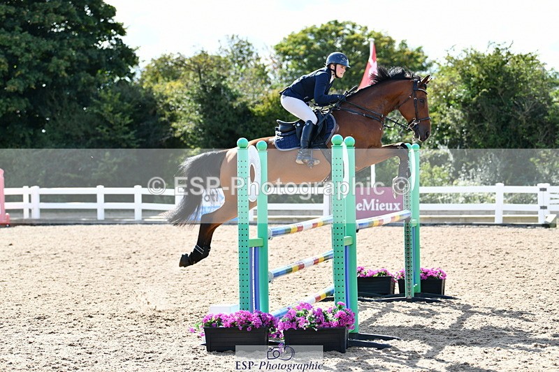 240913A-151211-04856 - Cls 25 1.10m Amateur Qualifier