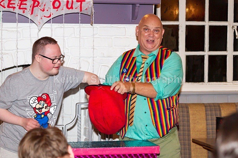 4KJS0665 - Chris's 20th Birthday Party.