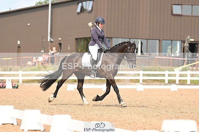 250816-150148-06076 - 027-Samantha.PringTongwynlais.Moon.Dancer