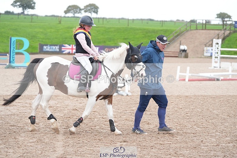 250920-160247-01546 - Cls 21 Pony Intro 80cm Derby