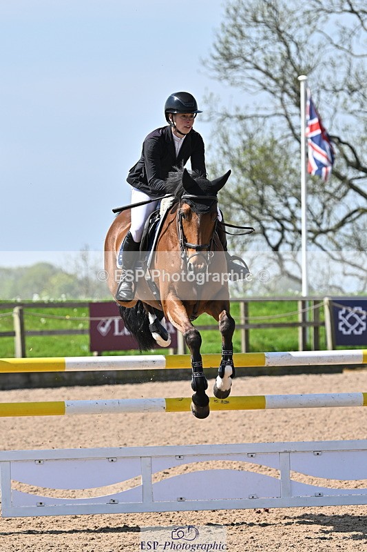 240509A-112351-01148 - Cls 9 Snr 1.20m Open