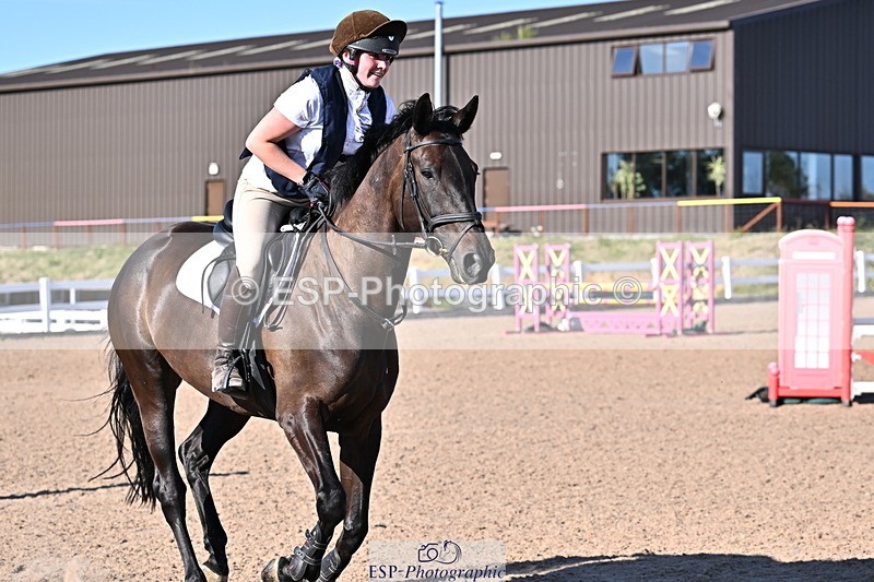 250708A-182428-00507 - 90cm Classes