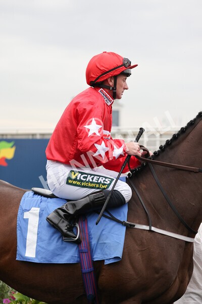 yr09102021r7-4 - Race 7 5.00pm Coral Proud Sponsors Of British Racing Finale Handicap