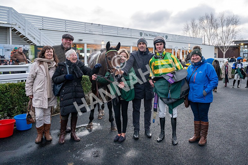 010125-Race 6-Maghlaak-2332 - Race 6