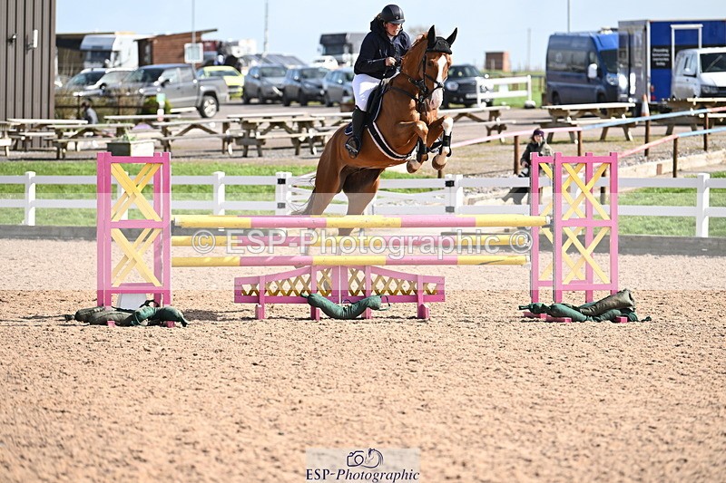 240407A-112113-05115 - Cls 27 Chard 1.05m & 1.10m Grand Prix