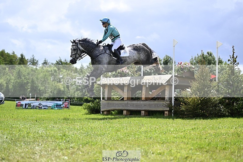 240526-121857-21746 - 529-SBH_BIG_WALL-Izzy_Taylor