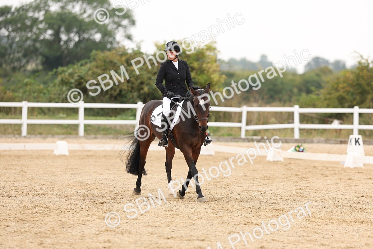 SBM_01715 - Class 9 - Novice 27 Champs
