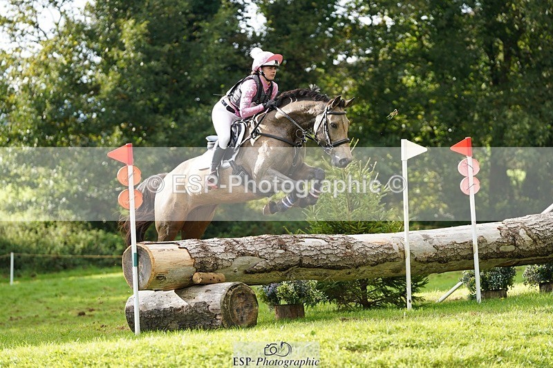 231021-153338-20191 - 498-SILVERLININGS.APHRODITE-Emily.Dobson-SC+XC