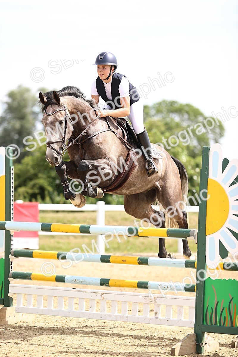 SBM_000516 - Class 15 - Redpost Equestian Senior Foxhunter - 1.20m