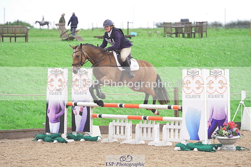 230924A-112604-04544 - 100 SJ 11.00 to 12.00