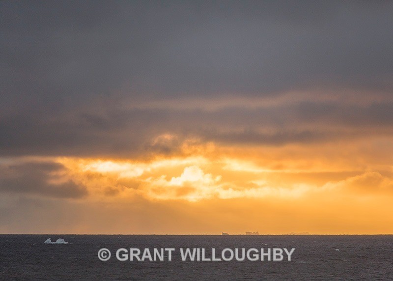 Beg sunset - Antartica