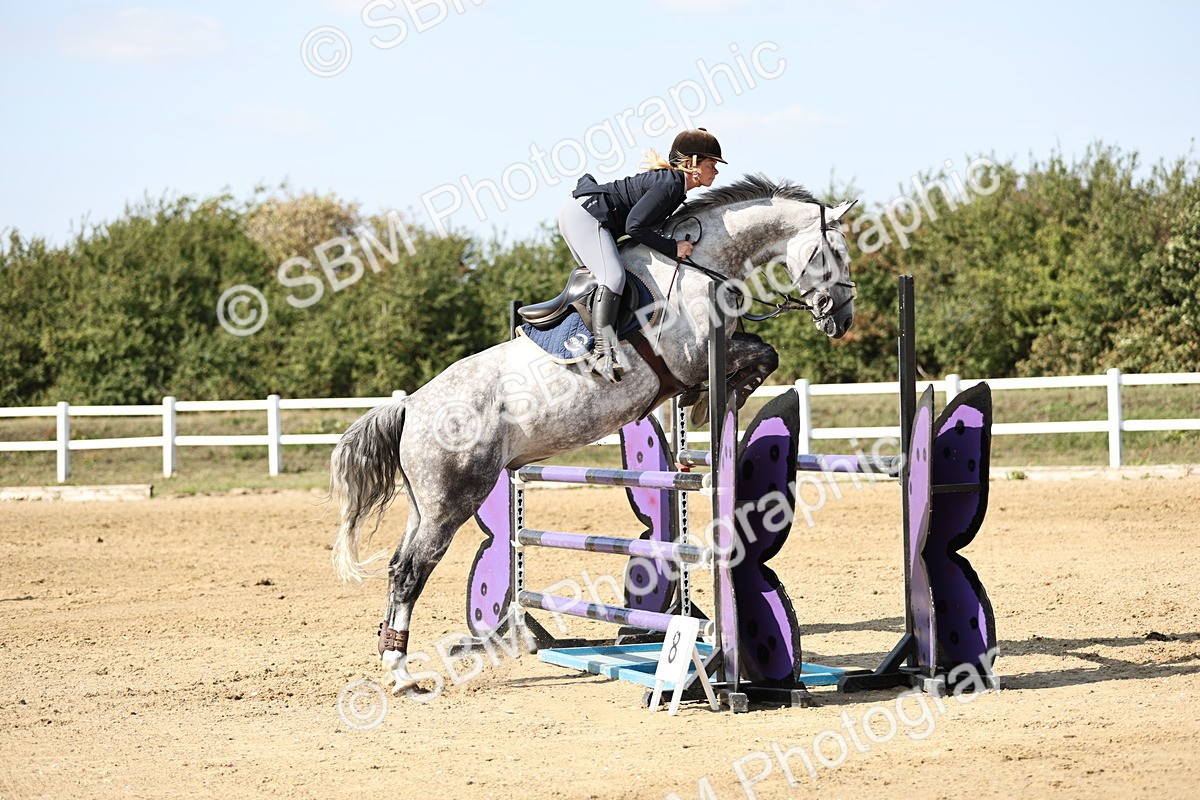 SBM_005295 - Class 6 = Senior Newcomers - 1.10m Open