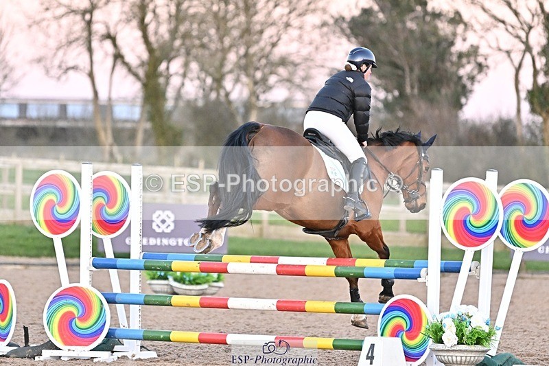 250401-194011-01092 - 100cm Cl;asses