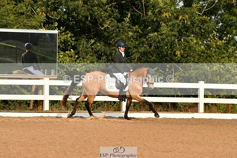 250817-091051-06799 - 065-Nicky.TurriffMyshall.Robby