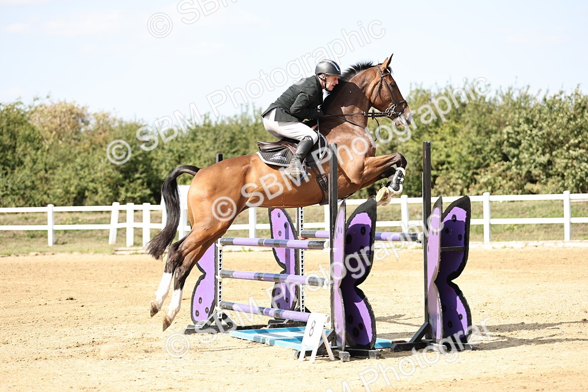 SBM_005126 - Class 6 = Senior Newcomers - 1.10m Open