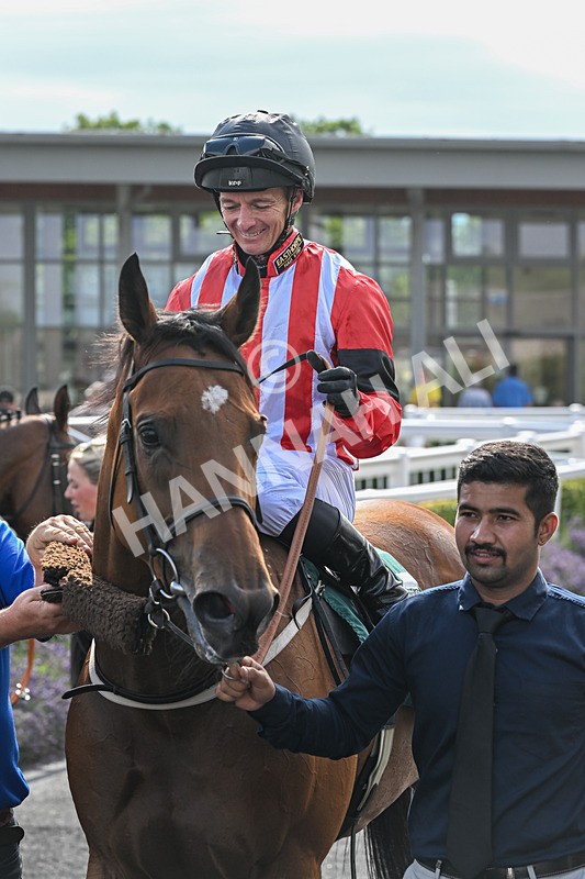 220726-Race 6-Barmyblade-0355 - Race 6 16.42pm Racing Again 4th August Handicap