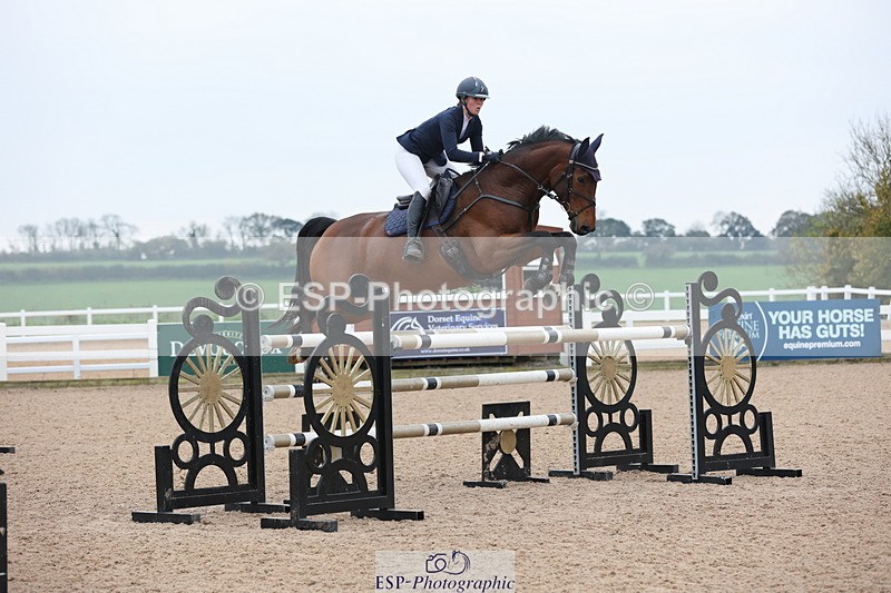 241101A-125903-01901 - FRI Cls 6 Foxhunter and 1.20m Open