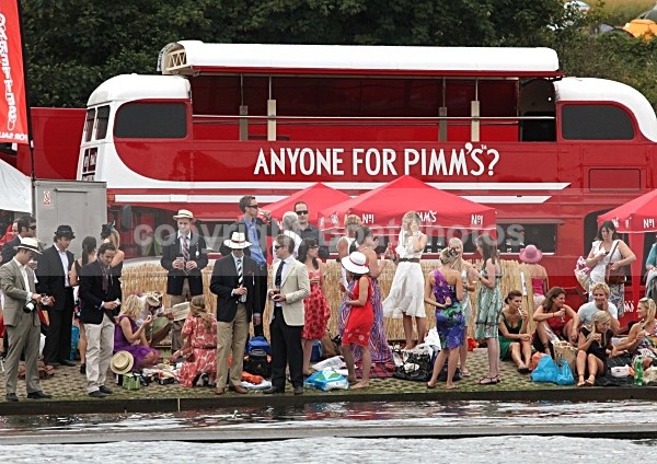 090704 ANYONE FOR PIMMS IMG_7771 - HENLEY REGATTA  SATURDAY 4th JULY 2009