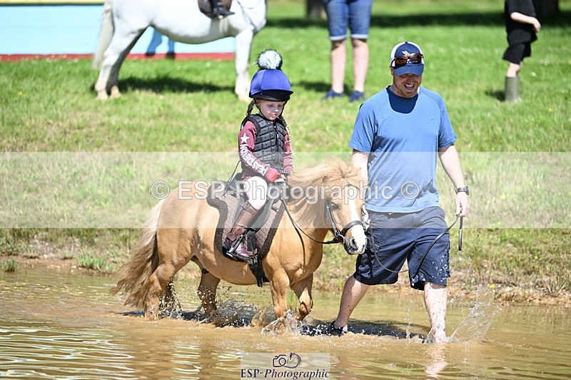 240728B-110913-01134 - Gemma's Group XC